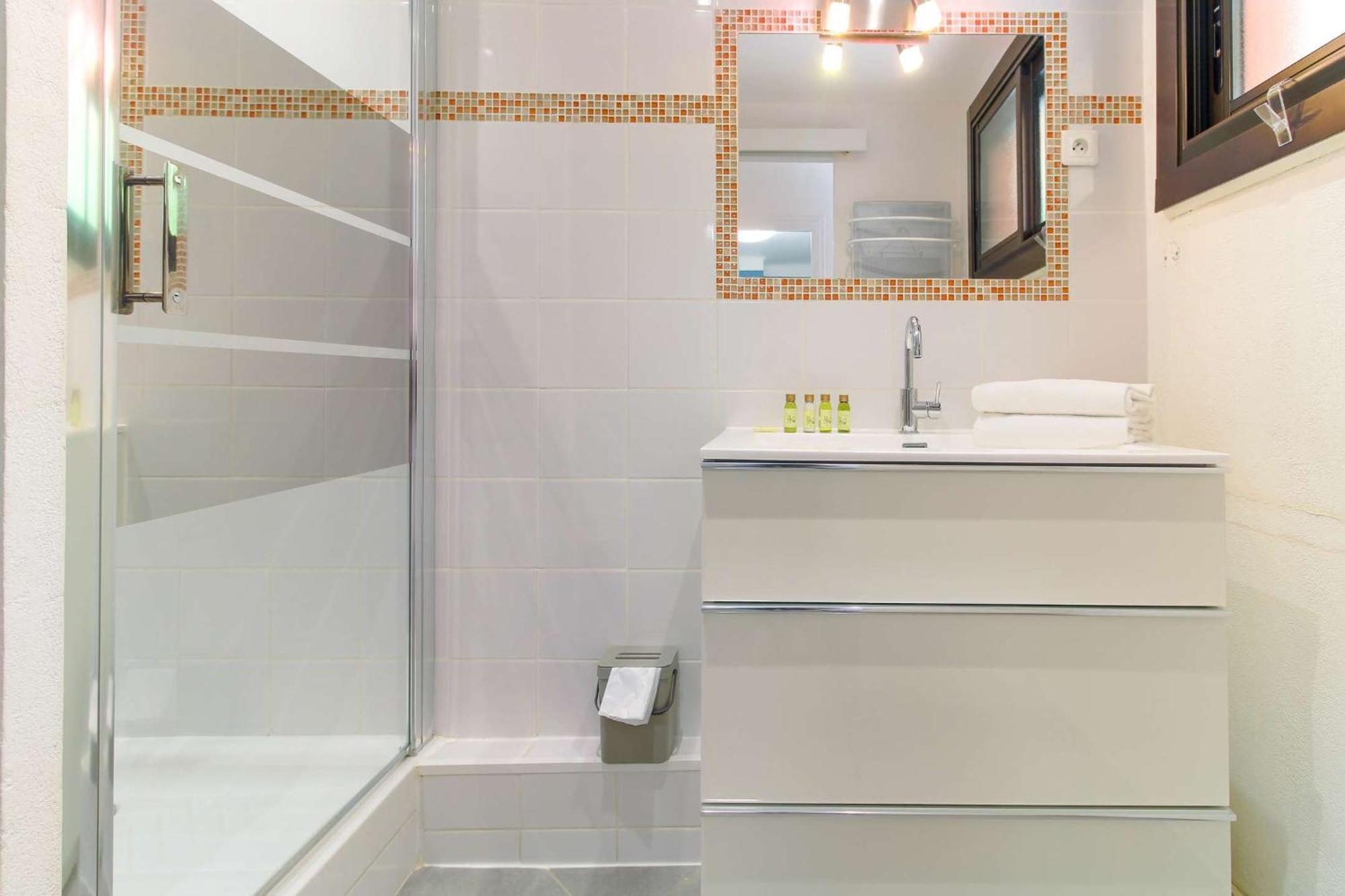 Select'Sohome - Appartement Pour 4 Personnes Avec Vue Mer A Saint-Clair ! - Zadig Le Lavandou Luaran gambar