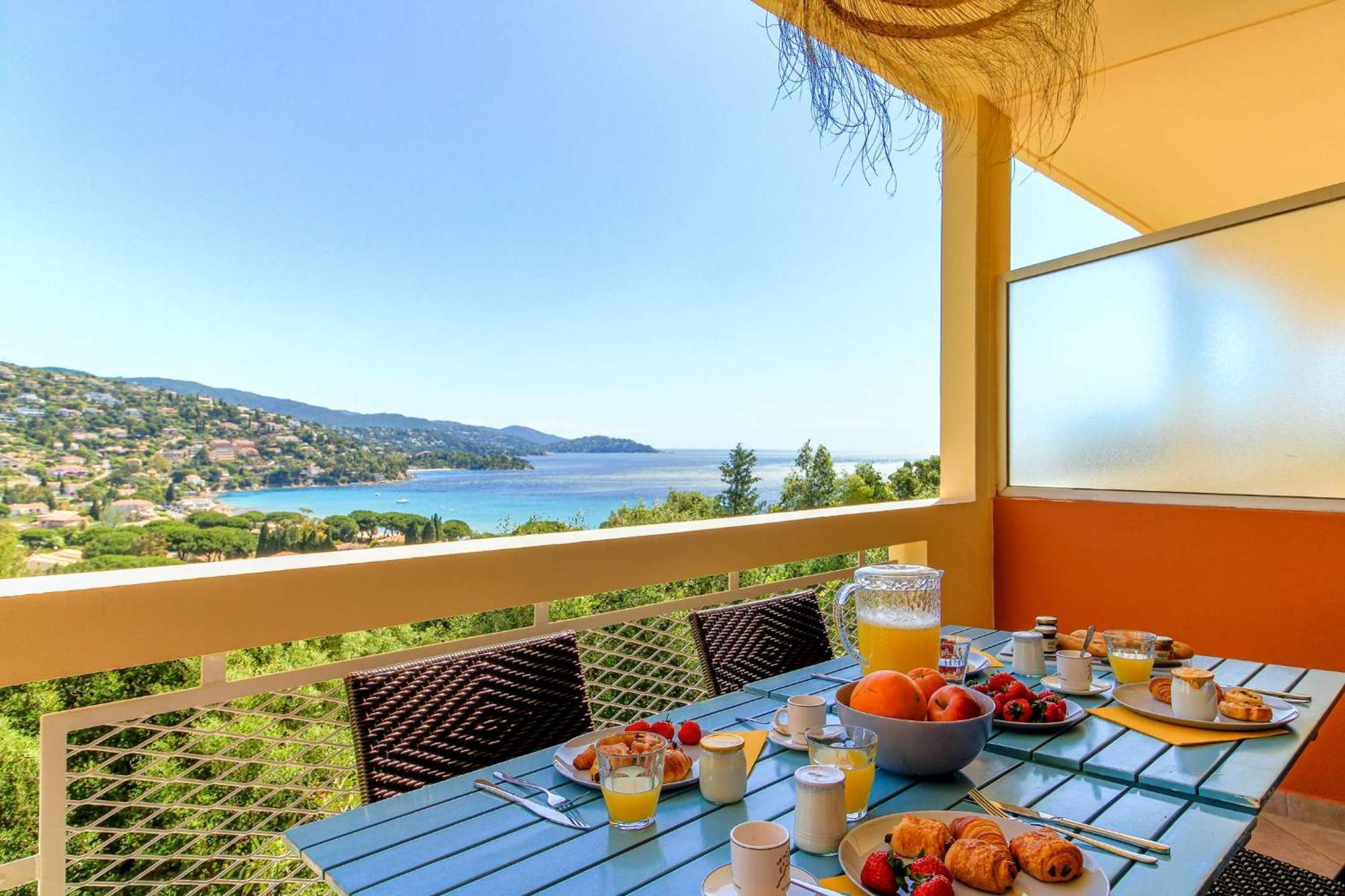 Select'Sohome - Appartement Pour 4 Personnes Avec Vue Mer A Saint-Clair ! - Zadig Le Lavandou Luaran gambar