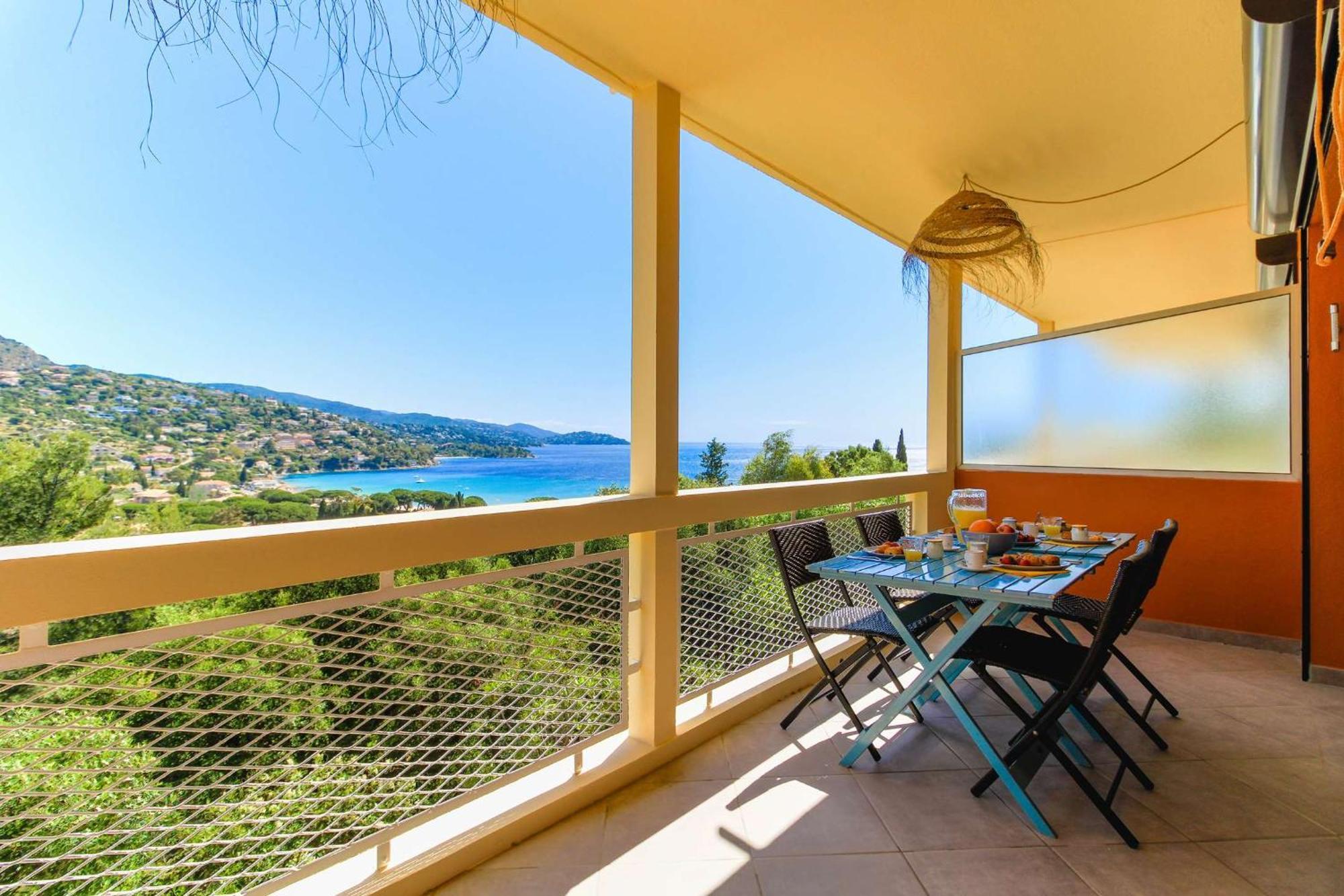 Select'Sohome - Appartement Pour 4 Personnes Avec Vue Mer A Saint-Clair ! - Zadig Le Lavandou Luaran gambar